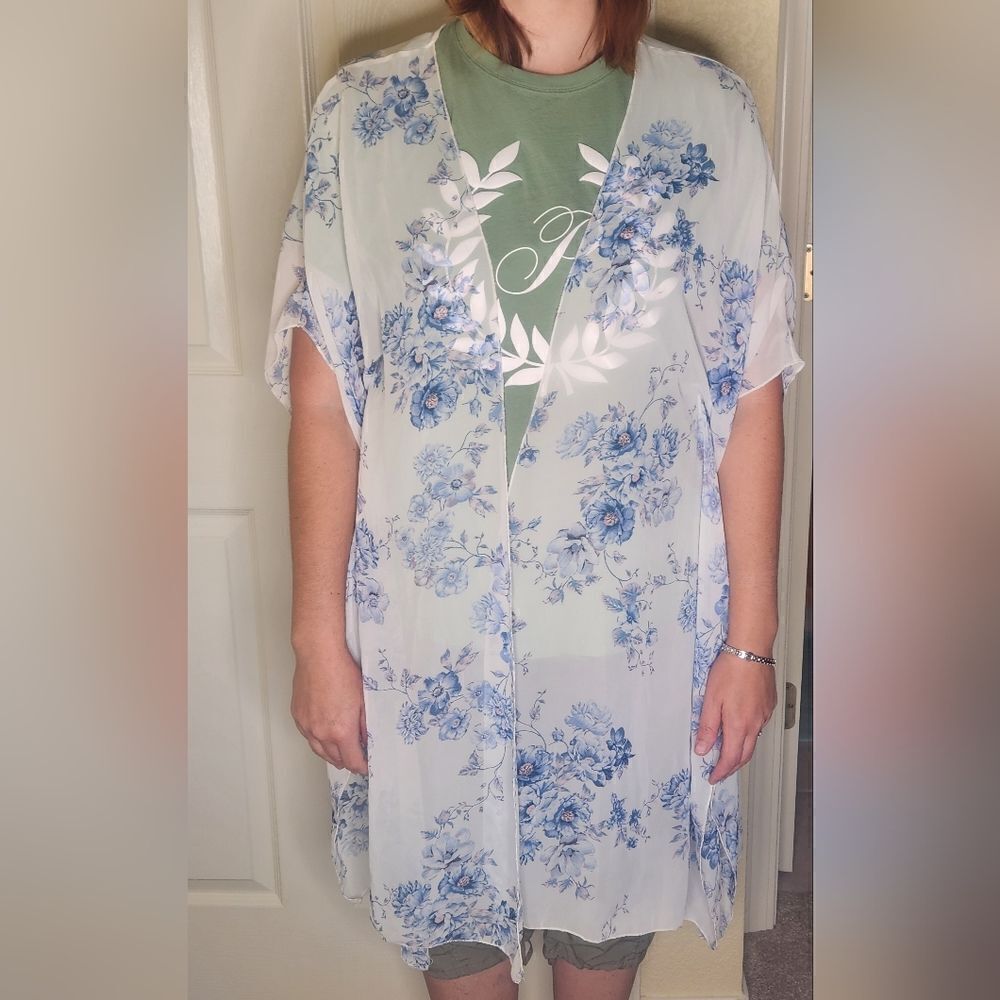 Polly & Esther Floral Sheer Kimono Cover up